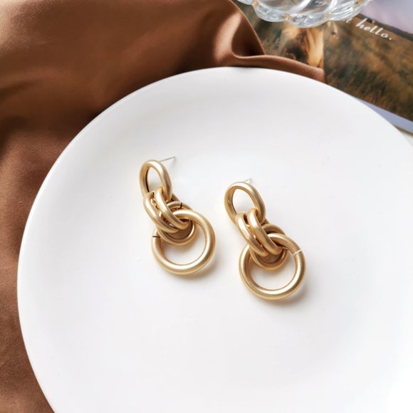 💙Geometric Circles Chain Drop Earrings - Picture 9 of 15